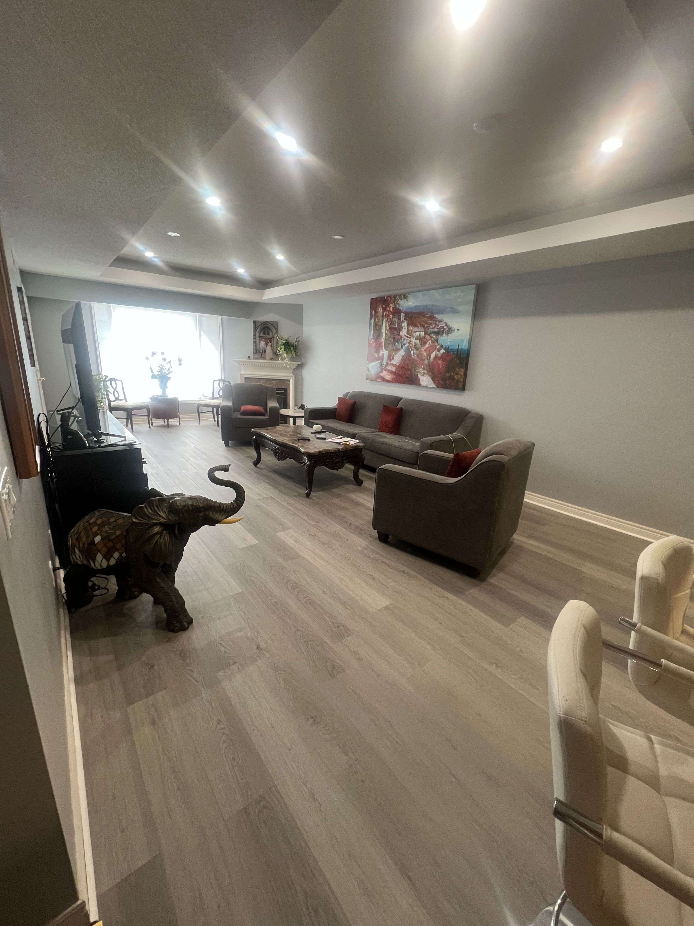 990 Golf Links RD #308, Hamilton, ON L9K 1J8