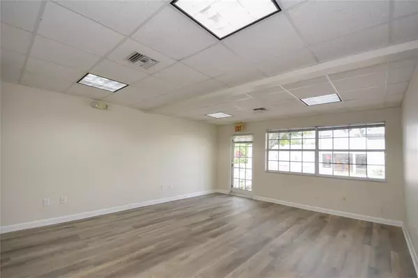 Wilton Manors, FL 33305,2448 NE 13th Ave