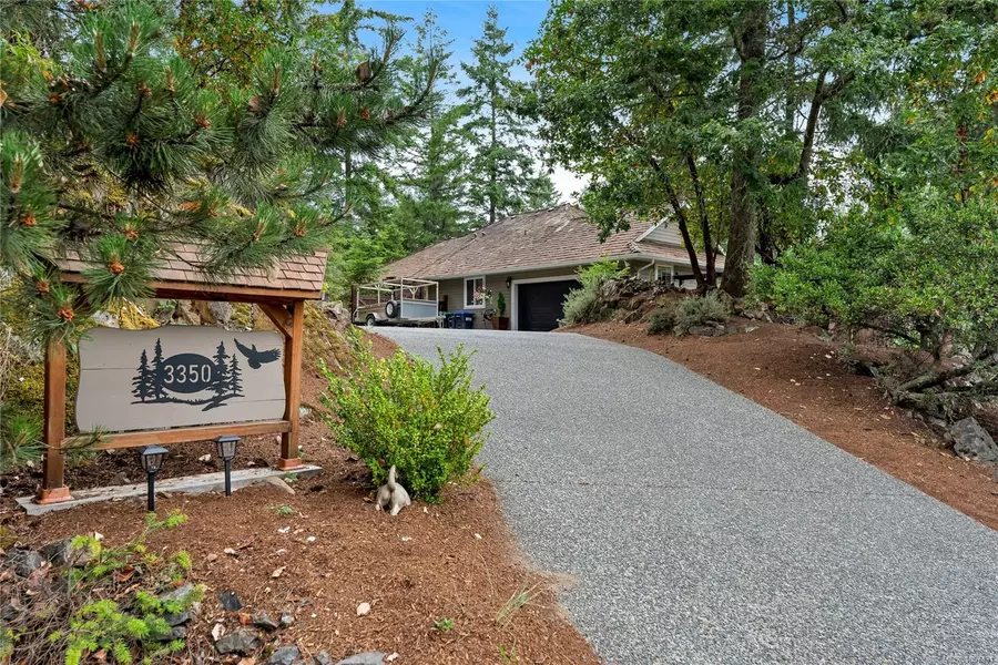 3350 Redden Rd, Nanoose Bay, BC V9P 9H4