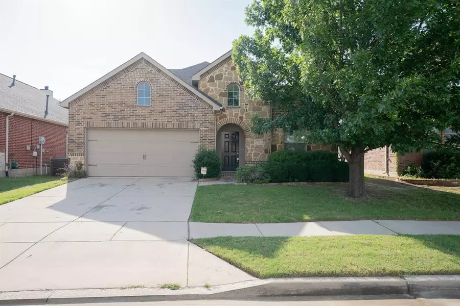 504 Hummingbird Drive, Little Elm, TX 75068