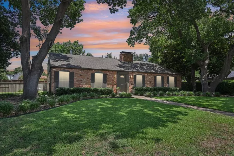 3233 Merrell Circle, Dallas, TX 75229