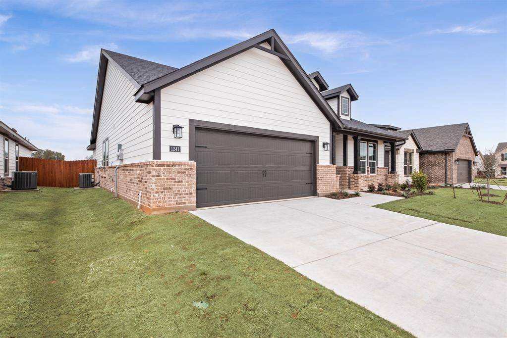 Springtown, TX 76082,1241 Comal Lane