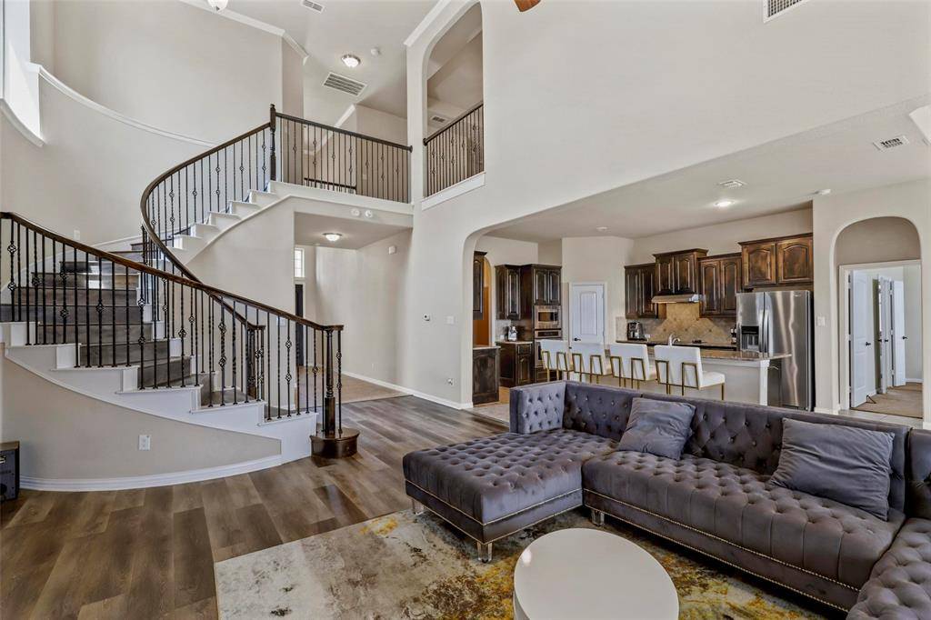 7544 Waterpoint Street, Grand Prairie, TX 75054