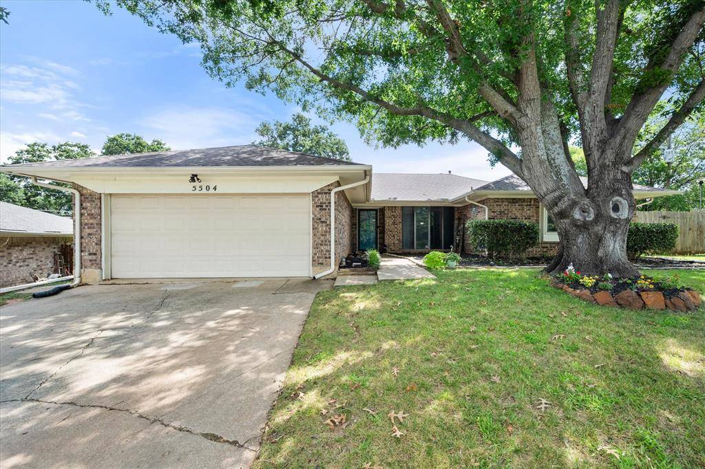 Arlington, TX 76017,5504 Forest Bend Drive