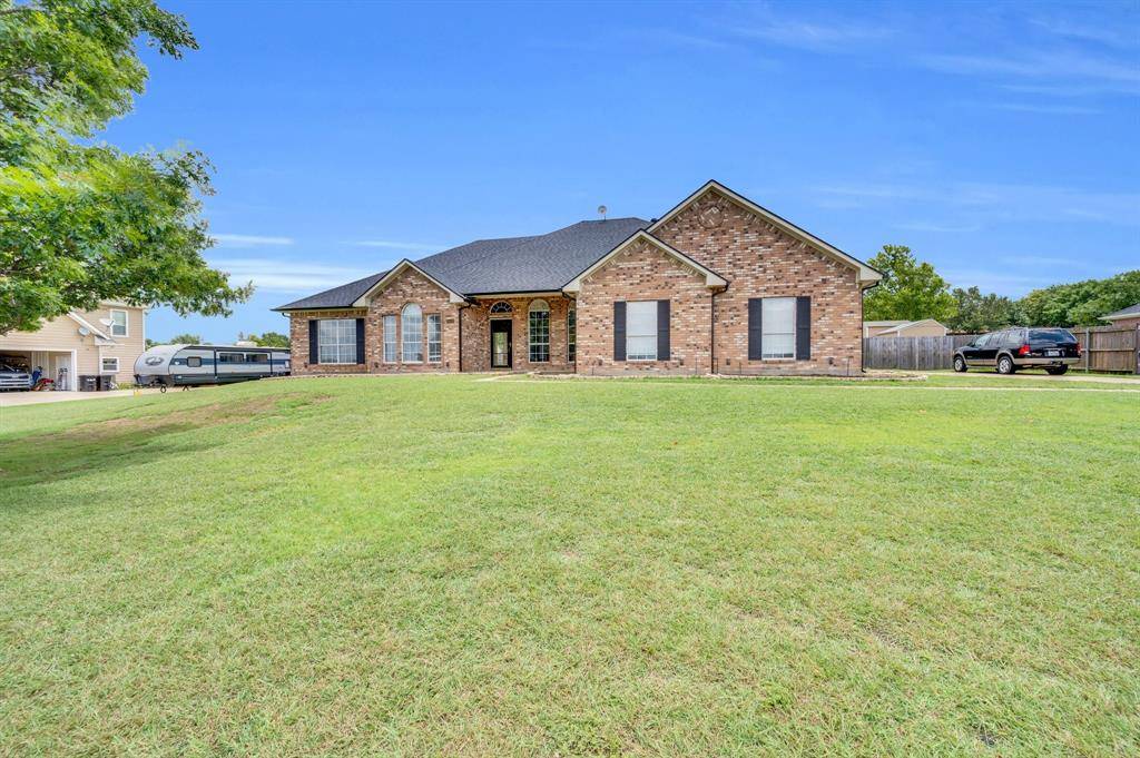 1141 Trophy Court E, Midlothian, TX 76065