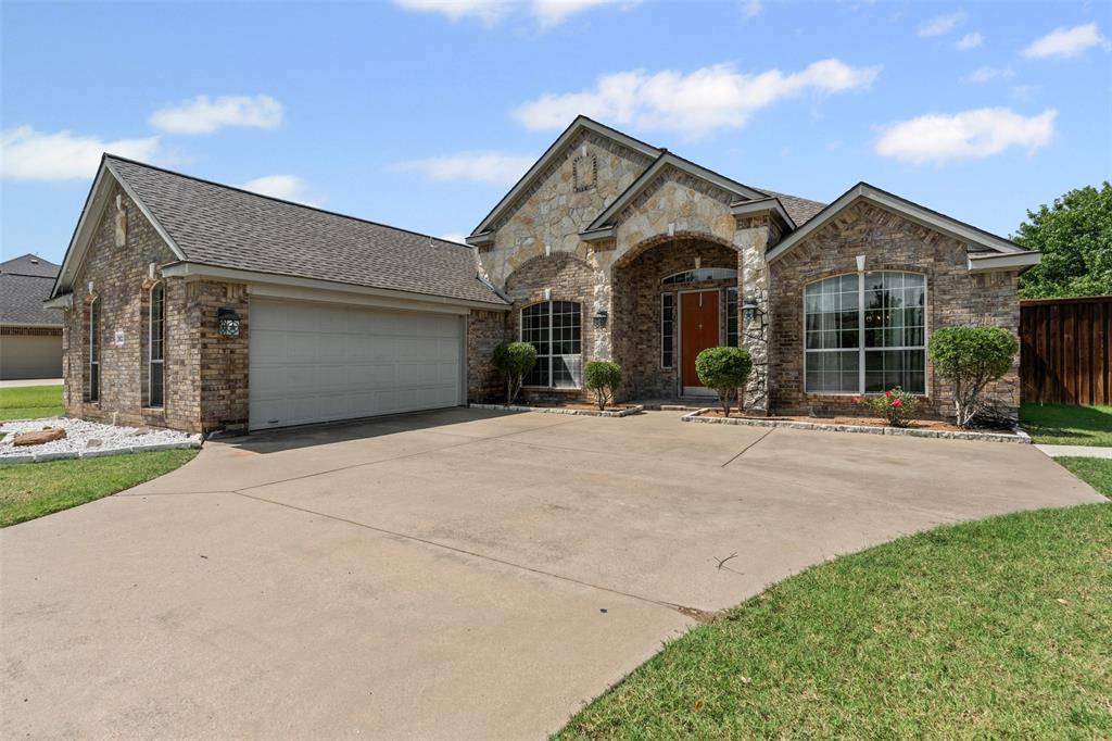 2625 Longshadow Lane, Midlothian, TX 76065