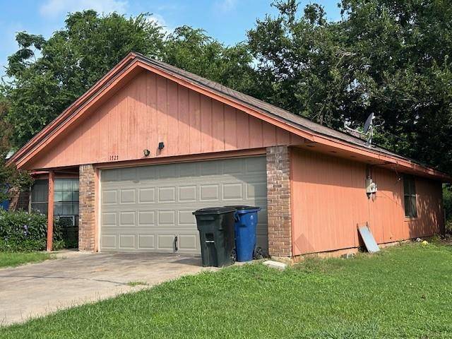 Granbury, TX 76048,1727 W Doyle Street