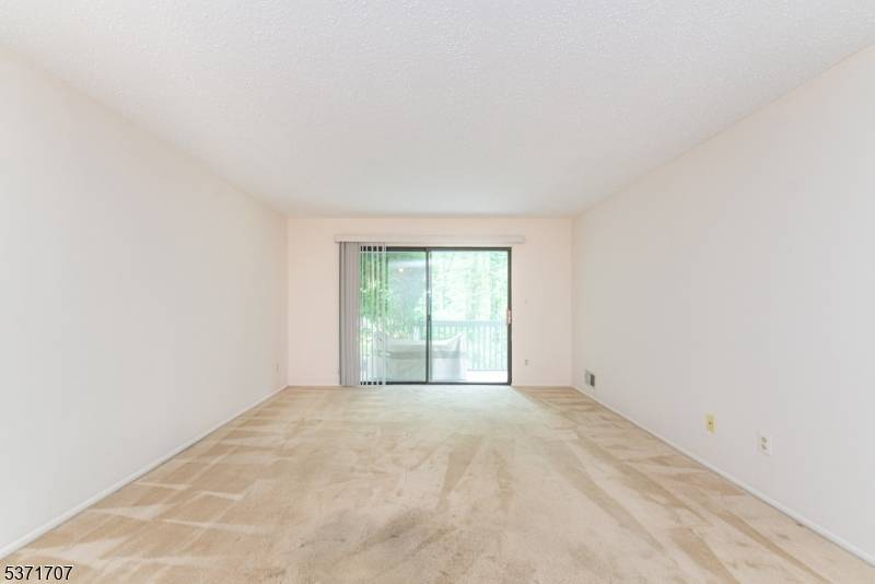 Roxbury Twp., NJ 07852,15 Drake Ln