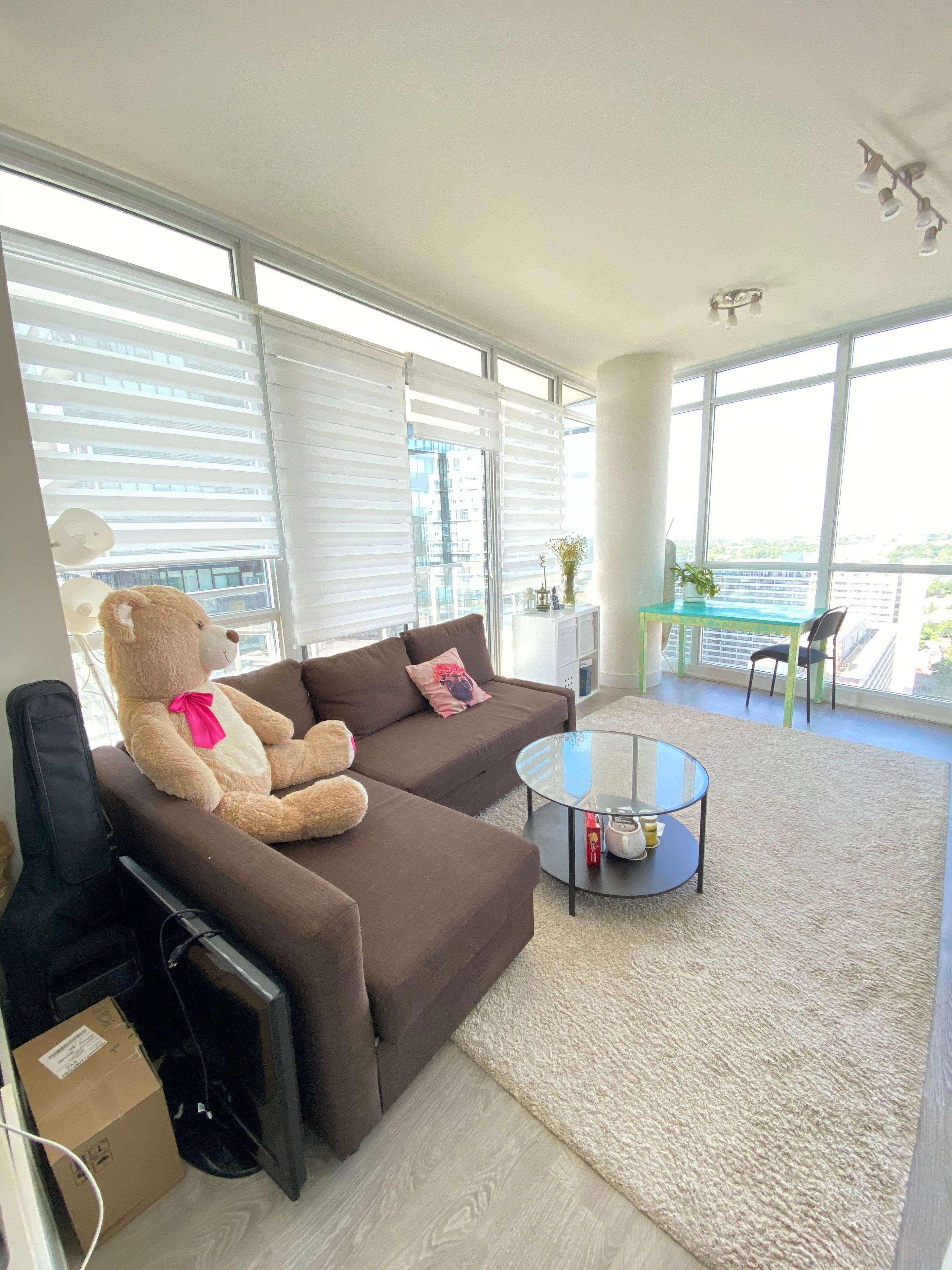 Toronto C10, ON M4P 1R2,30 ROEHAMPTON AVE #2802