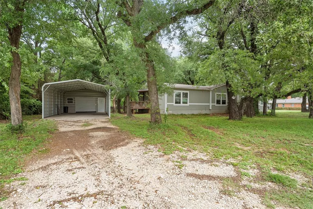 West, TX 76691,175 Willow Lane