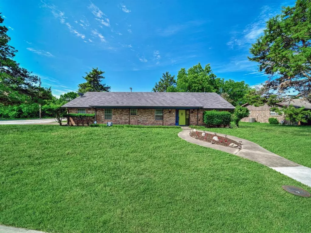Denton, TX 76209,1406 Churchill Drive