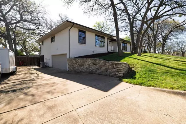 Arlington, TX 76012,2109 Prestonwood Drive