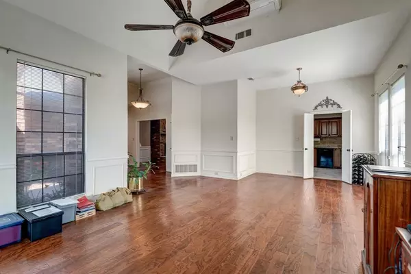Carrollton, TX 75007,1112 Pawnee Trail