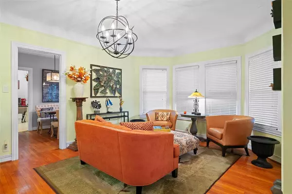 Dallas, TX 75219,4204 Prescott Avenue