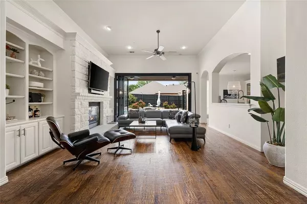 8200 Fenwick Drive, North Richland Hills, TX 76182