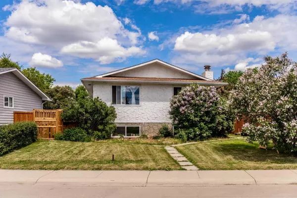4307 Dovercrest DR SE, Calgary, AB T2B 1X6