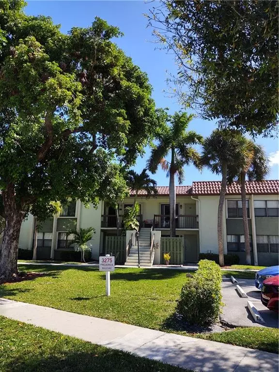 3275 Frederick Blvd #12D, Delray Beach, FL 33483