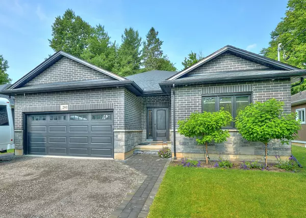 Fort Erie, ON L0S 1N0,201 Pleasant AVE N