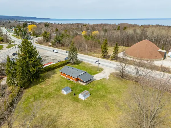 456 Sykes ST S, Meaford, ON N4L 1C6
