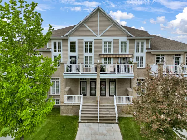 96 Stonehaven DR #B, Kanata, ON K2M 0C4