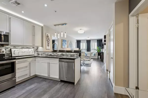 Kitchener, ON N2G 0B5,1 Victoria ST S #613