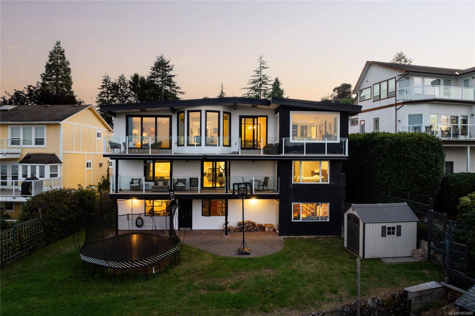 3507 Aloha Ave, Colwood, BC V9C 1V9