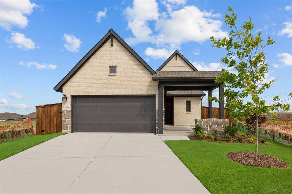2402 Jackson Burn Drive, Royse City, TX 75189