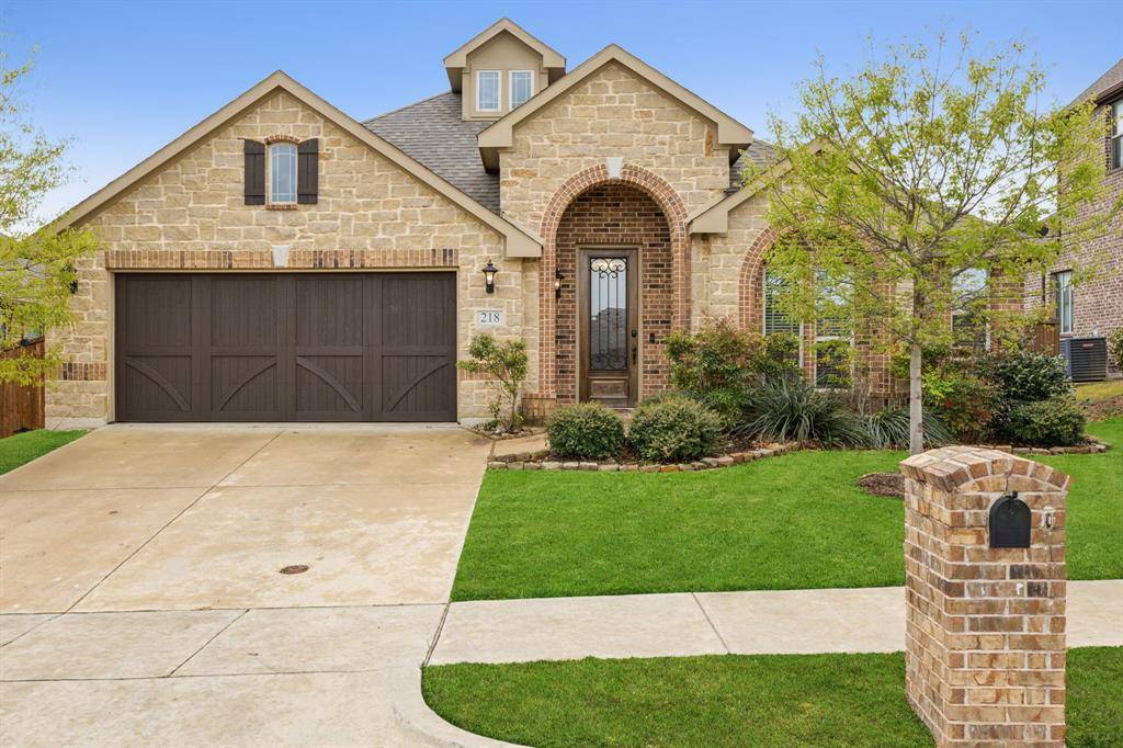 218 Calvert Drive, Midlothian, TX 76065