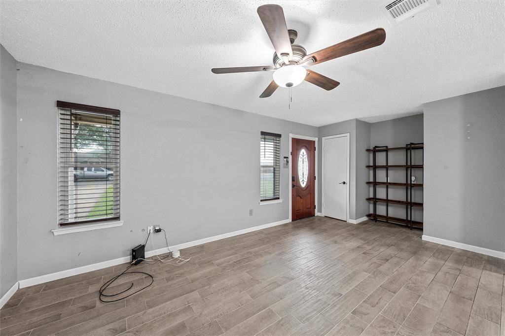 Lorena, TX 76655,202 Lee Lane