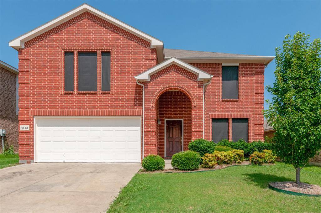 6652 Friendsway Drive, Fort Worth, TX 76137