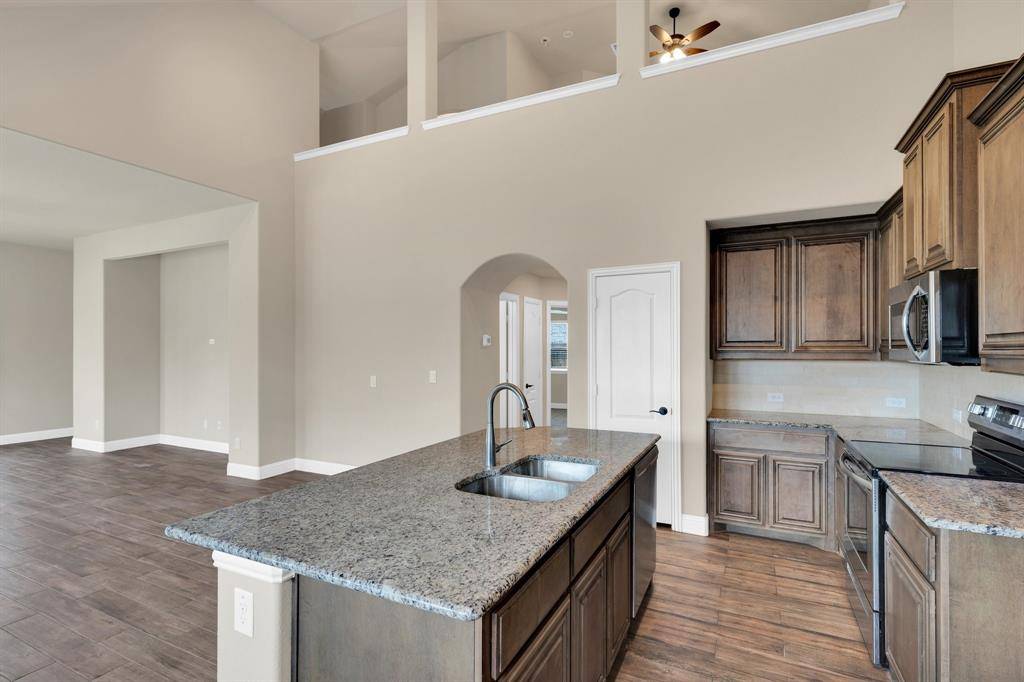 Waxahachie, TX 75165,350 Windsor Street