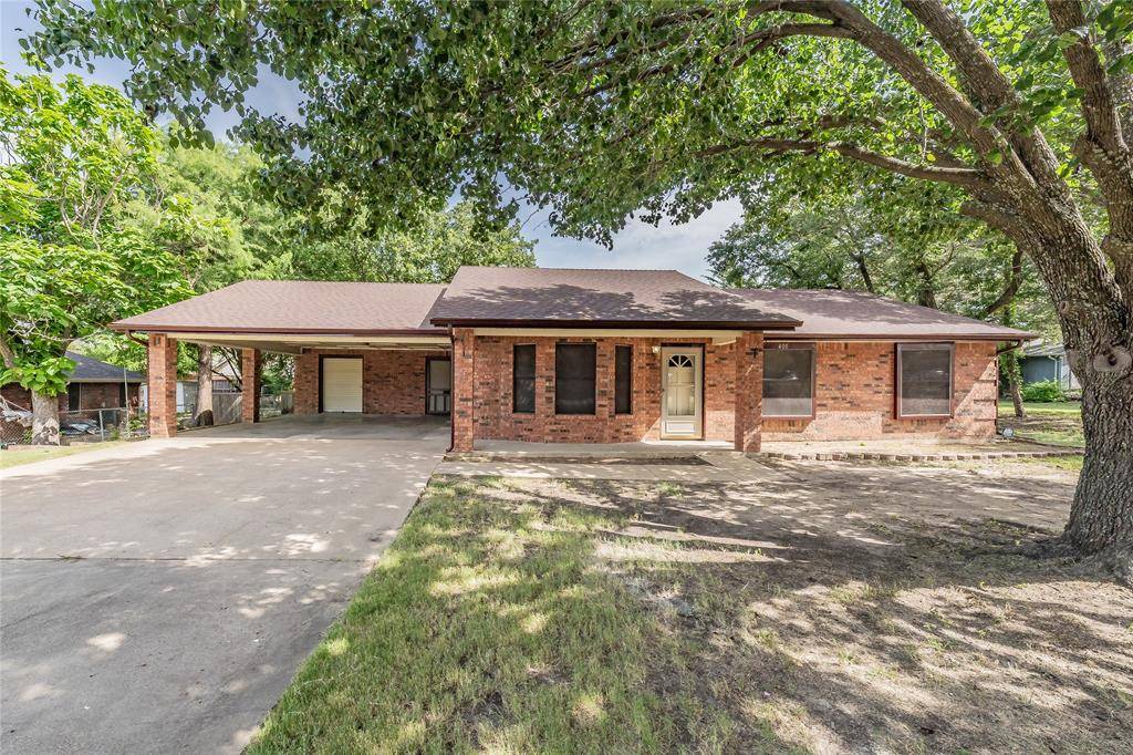400 Creekside Drive, Crandall, TX 75114