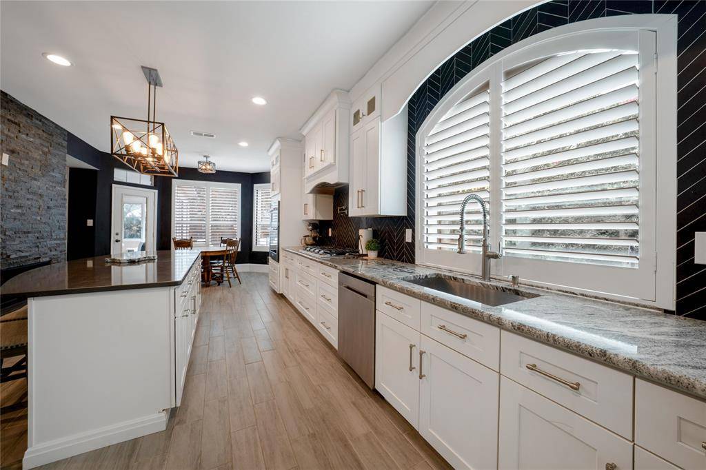 2611 Hillside Drive, Highland Village, TX 75077