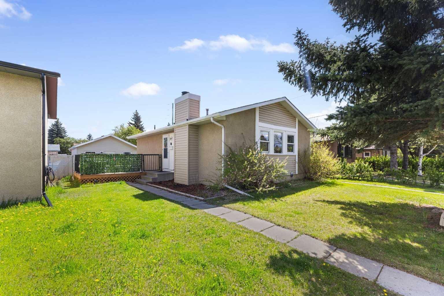 Calgary, AB T1Y 3V2,6824 Rundlehorn DR NE