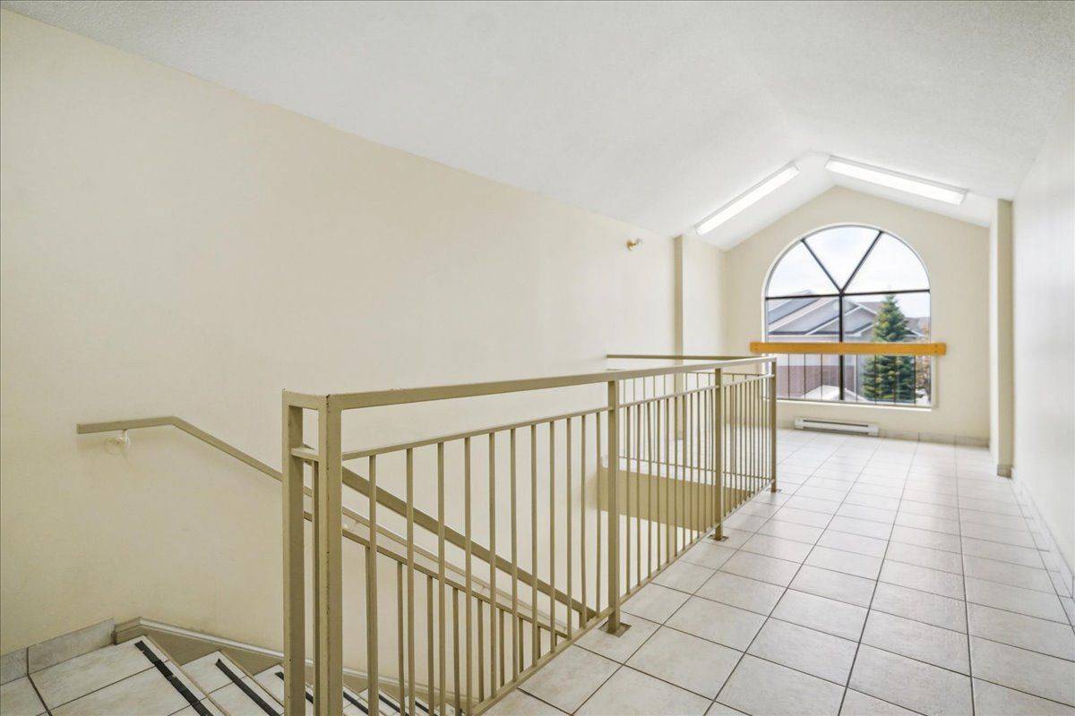 Clarington, ON L1C 5J7,83 Aspen Springs DR #308