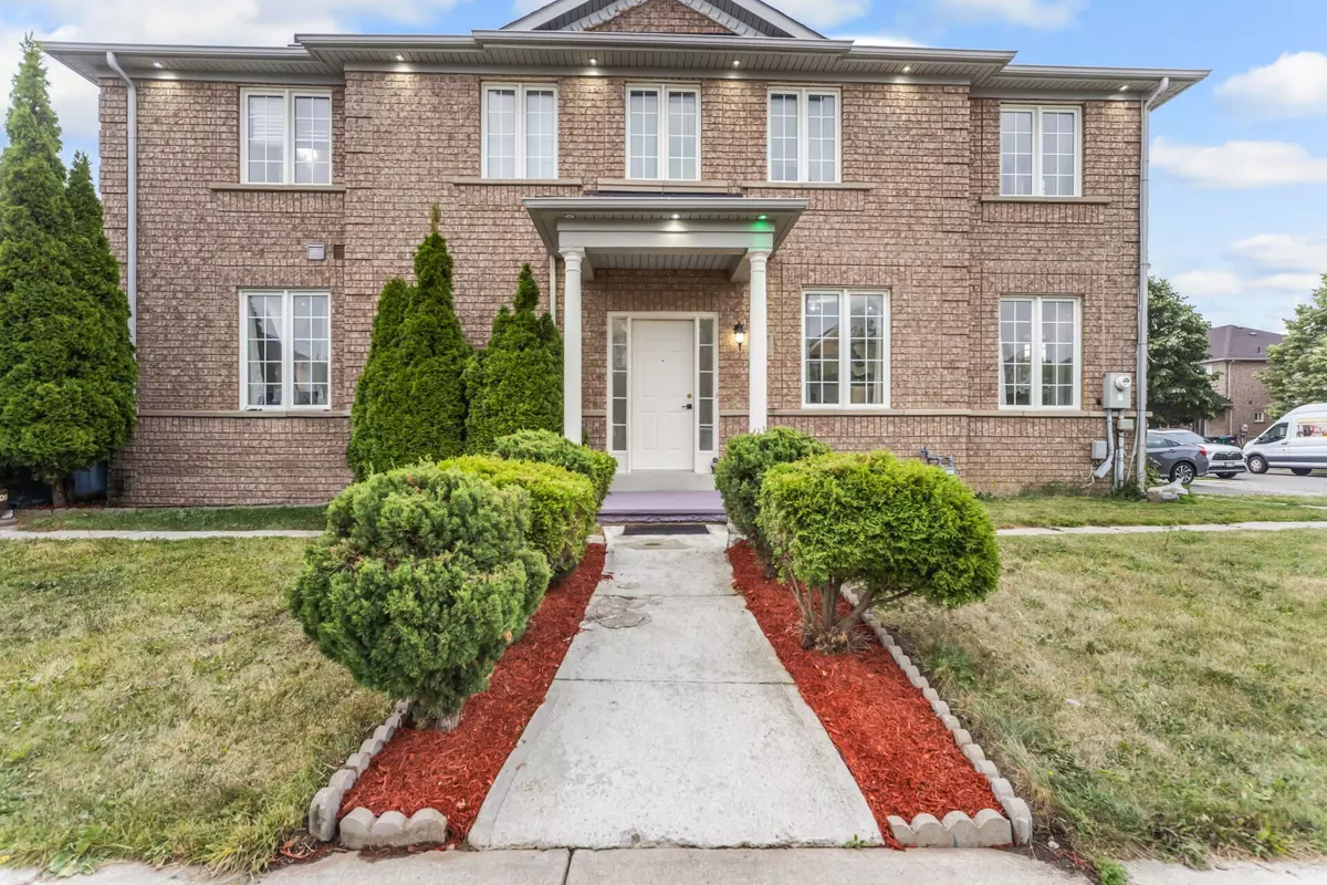 Brampton, ON L7A 3N8,64 Botavia Downs DR