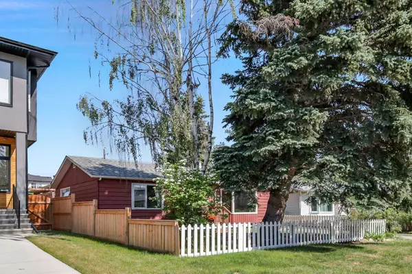 Calgary, AB T3B2P3,4636 80 ST NW