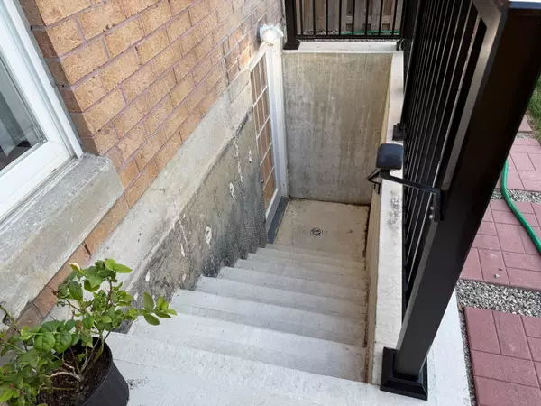 Mississauga, ON L5V 2T1,1045 Windbrook GRV #Bsmt