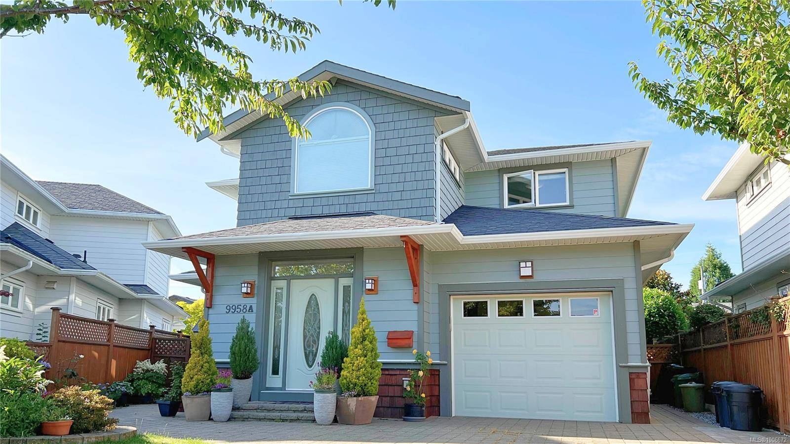 9958A Swiftsure Pl, Sidney, BC V8L 4E4
