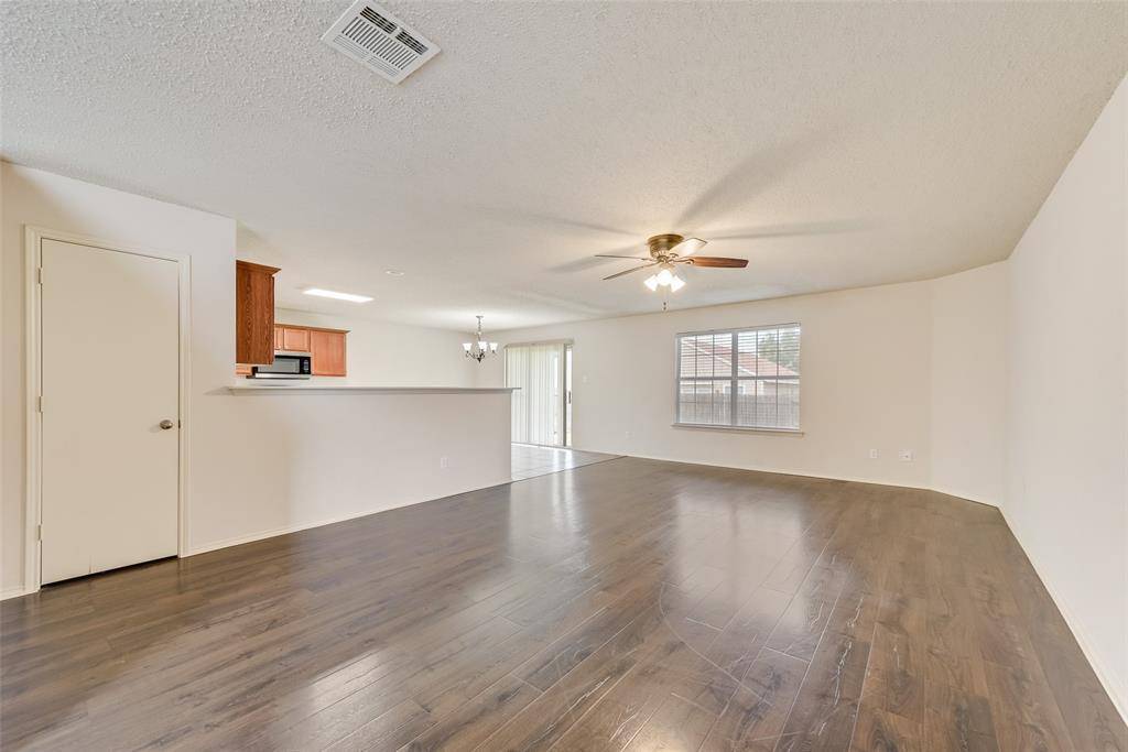 Venus, TX 76084,124 Independence Avenue
