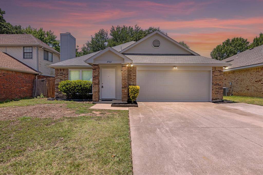 5702 Fox Hunt Drive, Arlington, TX 76017