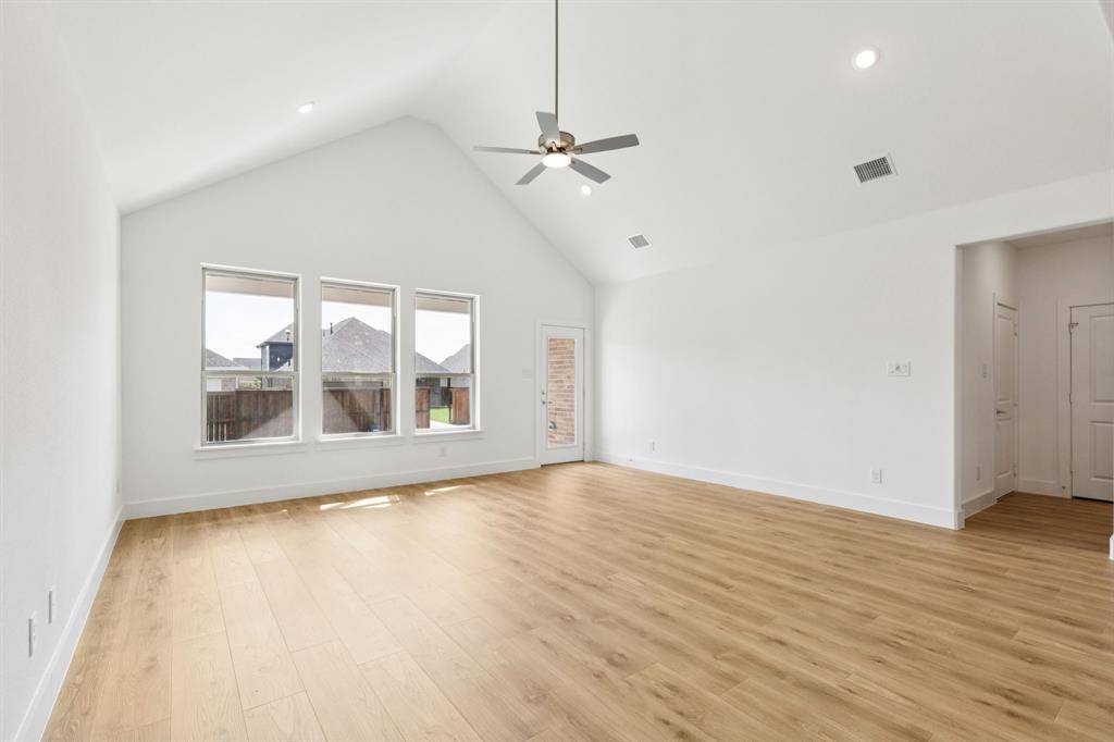 Waxahachie, TX 75165,2196 Jonata Street