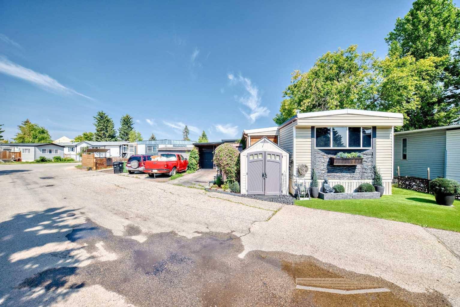 Calgary, AB T3B 5P1,3223 83 ST NW #393