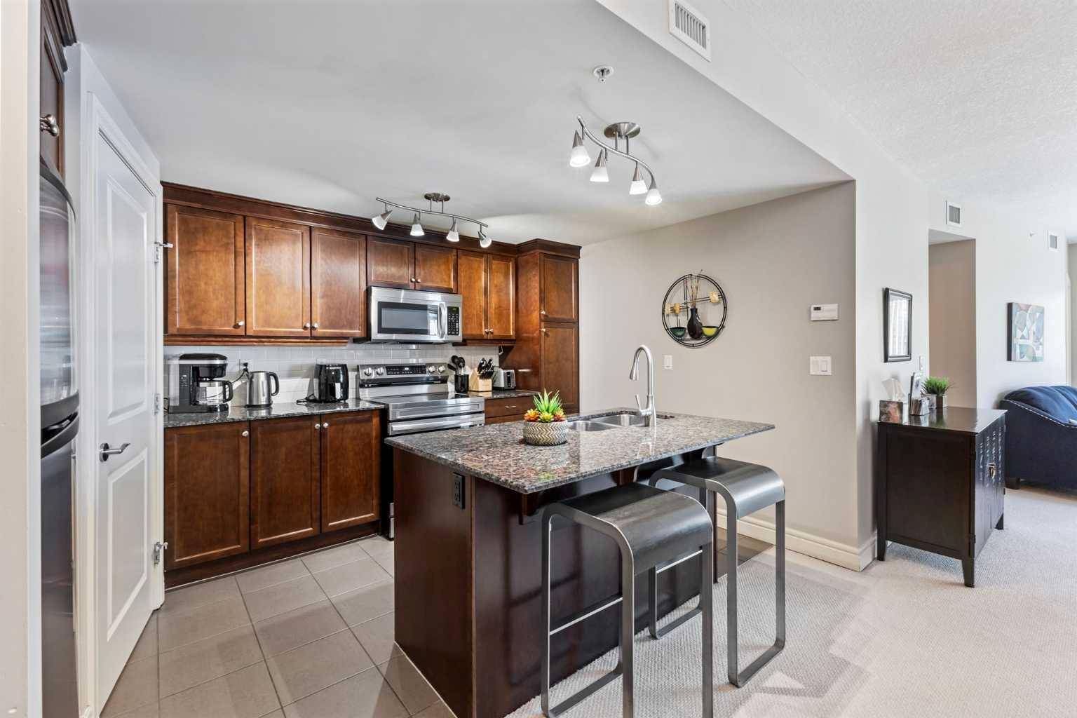 Calgary, AB T2P 0C3,910 5 AVE SW #1106