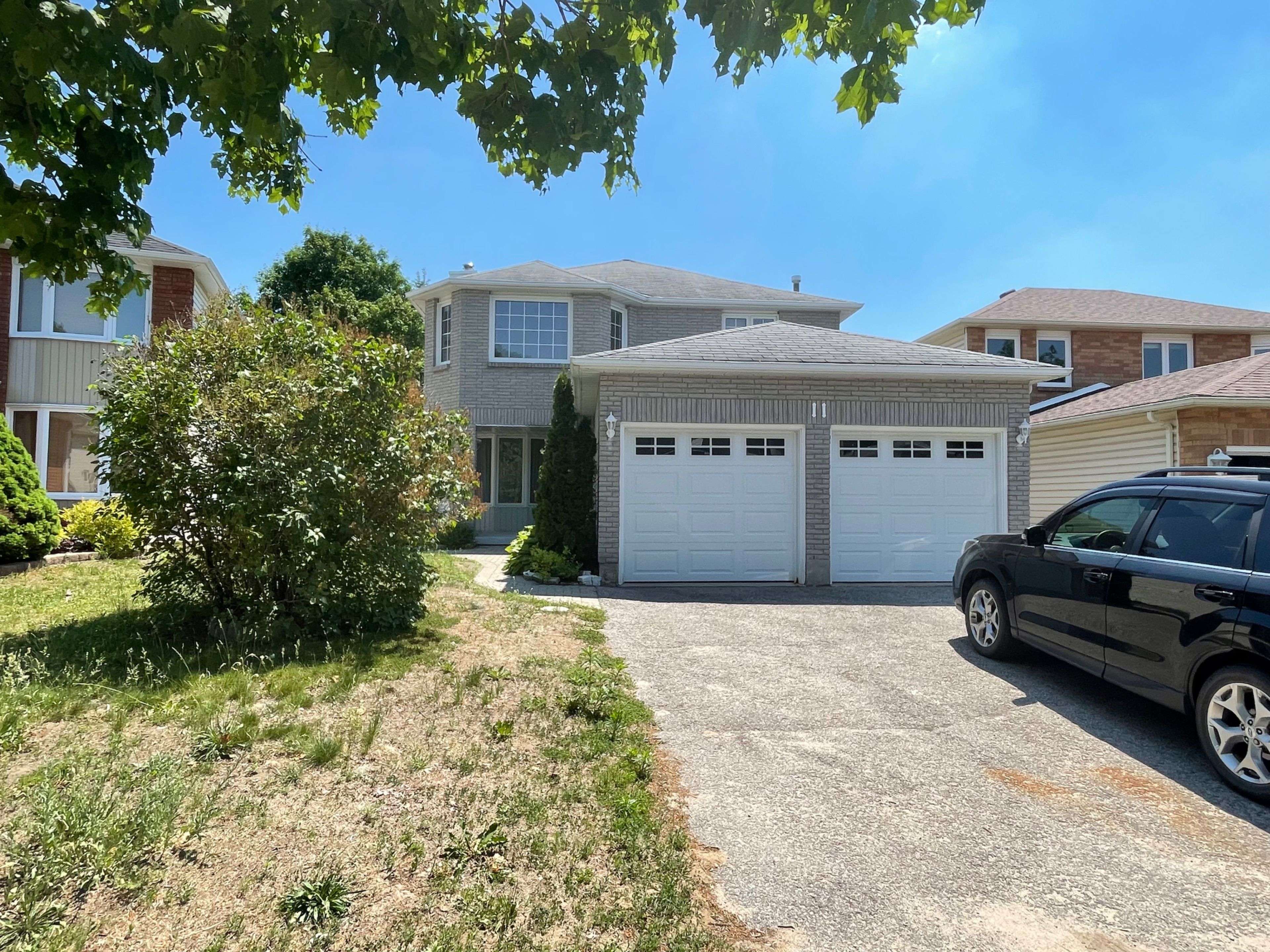 11 Orwell CRES #Main, Barrie, ON L4N 6N3