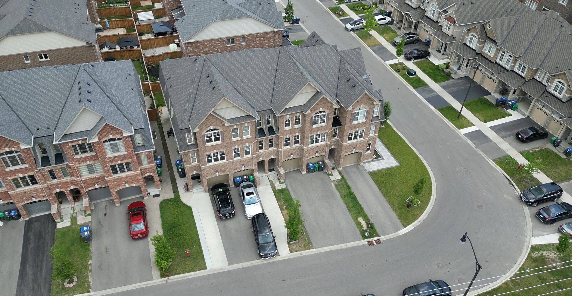 Brampton, ON L7A 4M1,27 Pennycross CRES #3