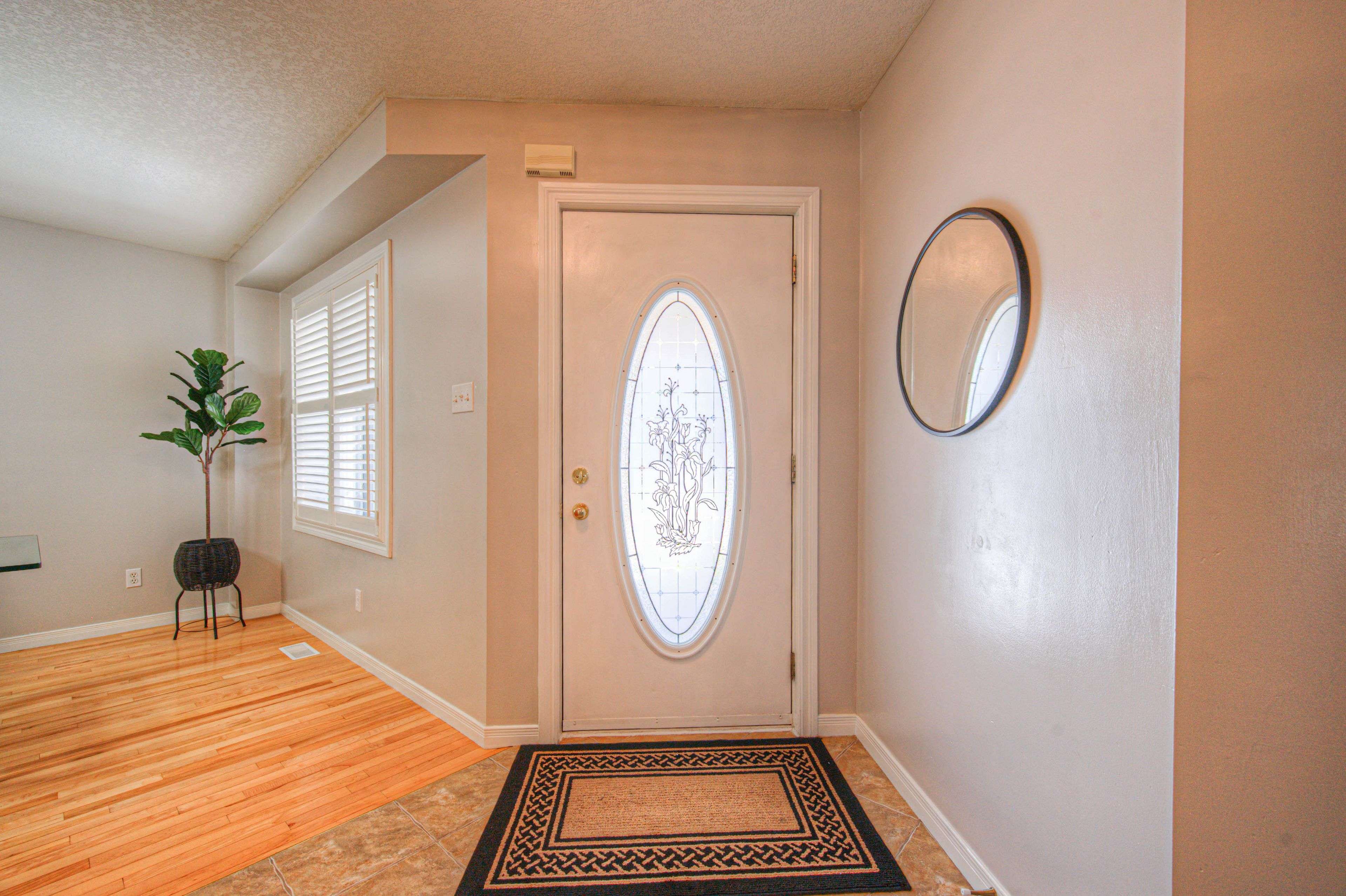 Cambridge, ON N1R 8P4,48 Lena CRES