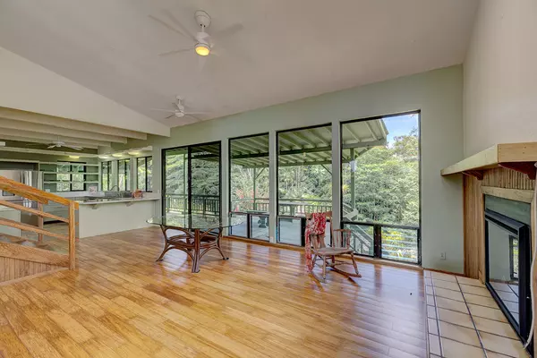 Hilo, HI 96720,254 KAIULANI ST