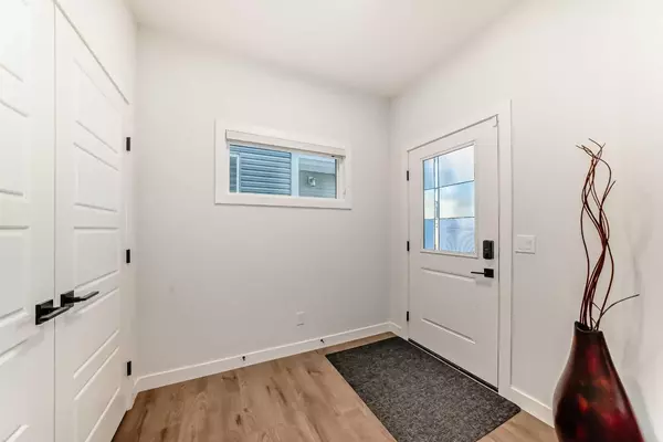 Calgary, AB T4B 3P5,116 Ambleside CRES Northwest