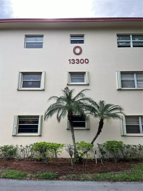 Pembroke Pines, FL 33027,13300 SW 1st St #314 O